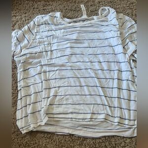 Cute flowy striped tee